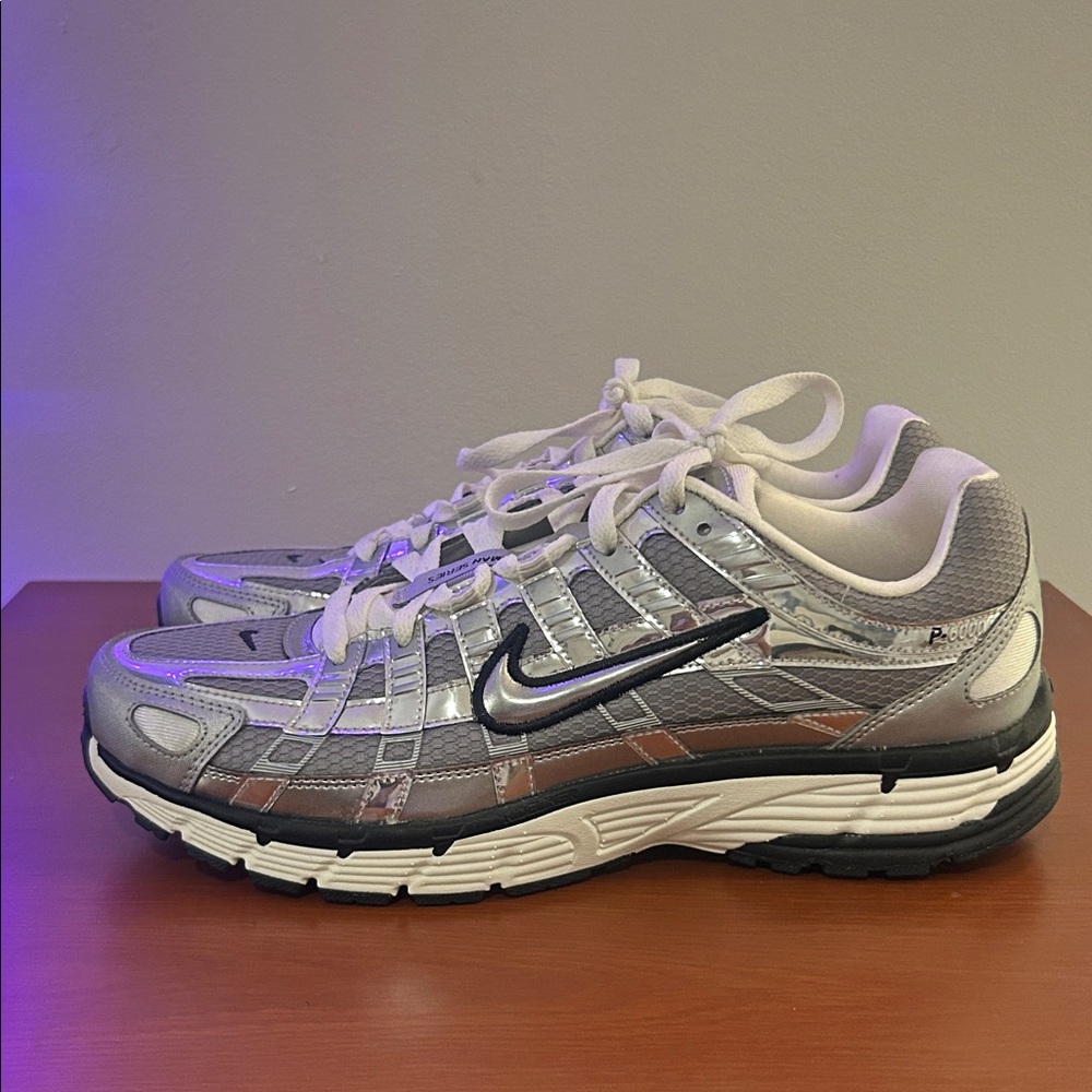 Nike Metallic Silver and White Running Shoes